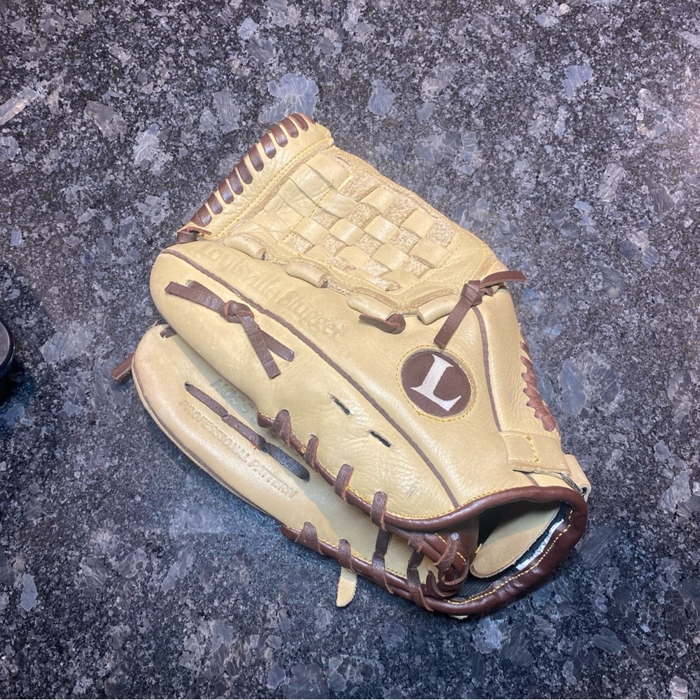 Louisville Slugger Hoss Series TPX1151H 11.5 LHT Glove Brown Tan Leather